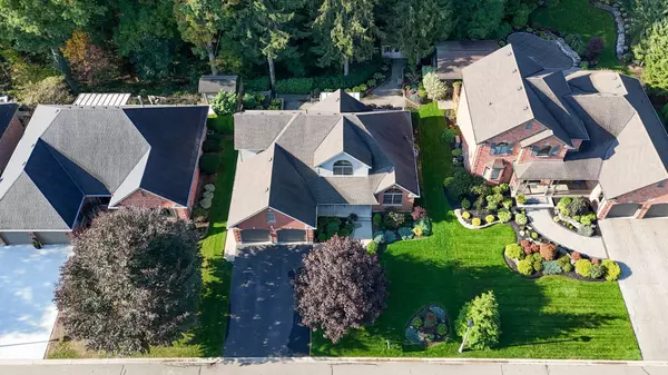 Tillsonburg, ON N4G 5V4,5 Whispering Pine LN