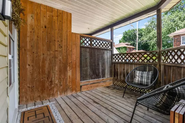 Brockville, ON K6V 1L7,219 James ST E