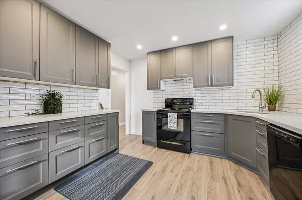 Kitchener, ON N2E 2V6,263 The Country WAY