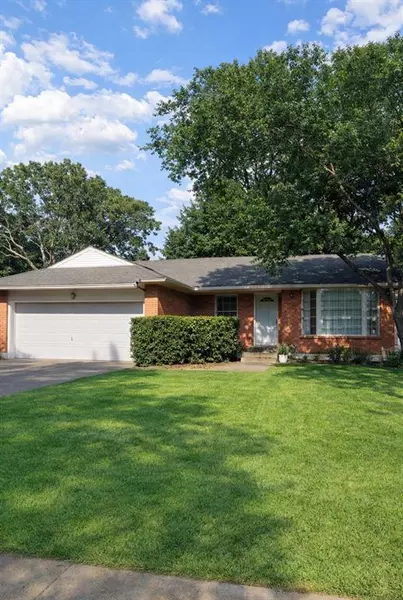 9112 Liptonshire Drive, Dallas, TX 75238