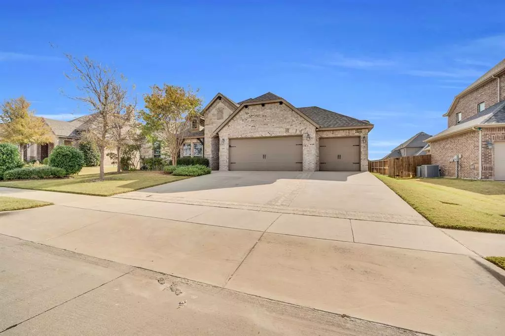 Midlothian, TX 76065,618 Lonesome Dove Drive
