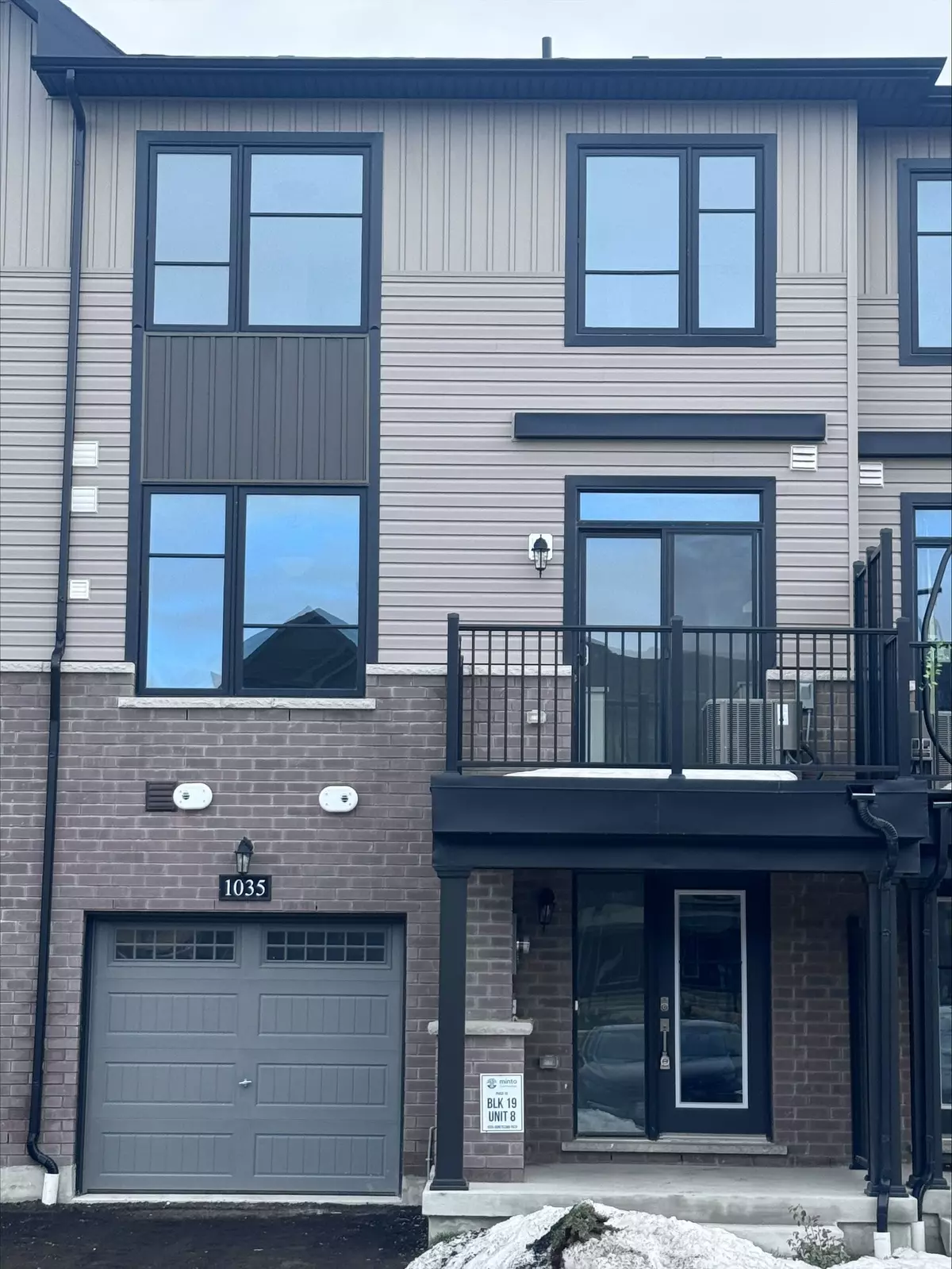 Oshawa, ON L1L 0X1,1035 Honeycomb PATH