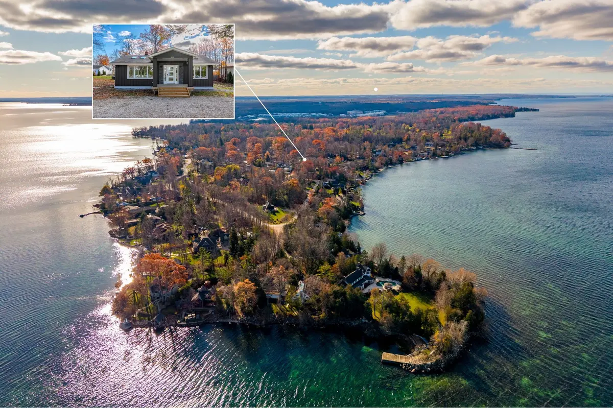 Innisfil, ON L9S 2T8,43 Lakeside DR