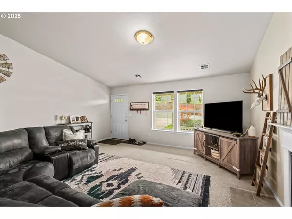 Roseburg, OR 97470,277 ARMANDE LOOP