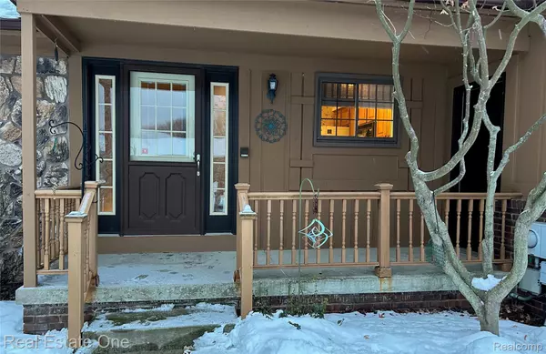 South Lyon, MI 48178,11734 Shenandoah DR #3