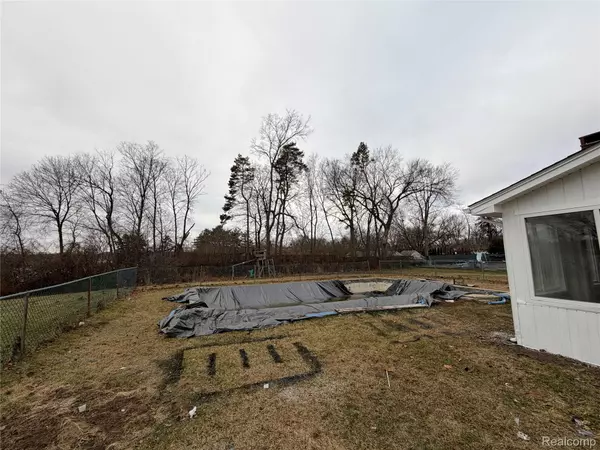 Belleville, MI 48111,45669 Harmony LN