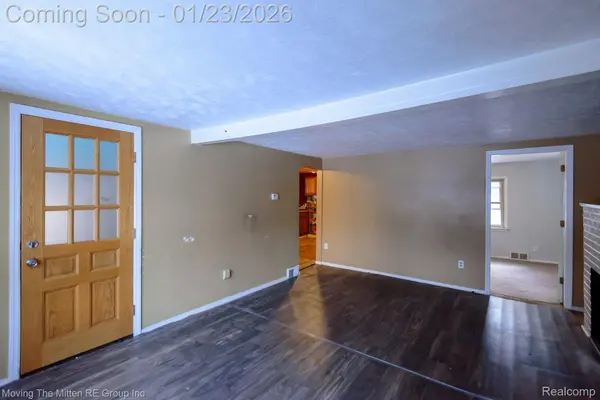 6198 Princess ST, Taylor, MI 48180