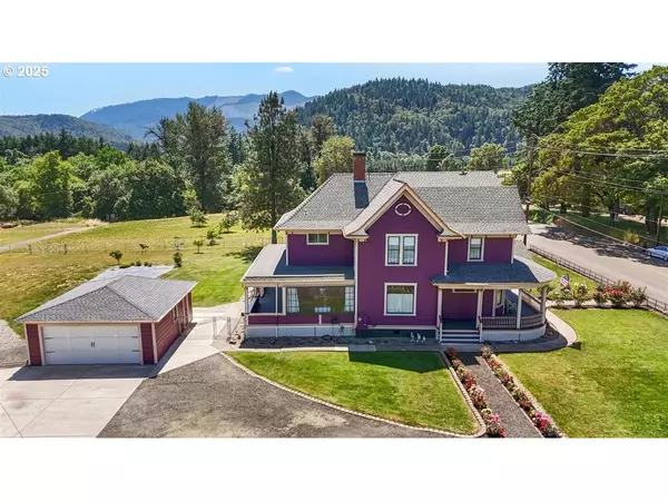 Riddle, OR 97469,221 MAIN ST