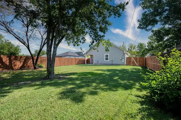 Sherman, TX 75090,1110 N Ross Avenue