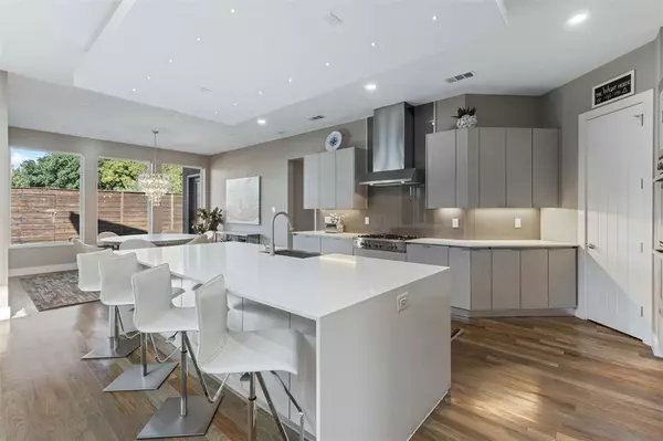 Dallas, TX 75220,3955 Park Lane