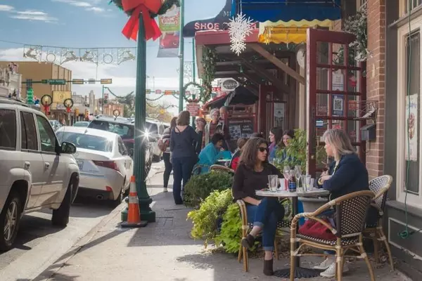 Grapevine, TX 76051,711 E Wall Street