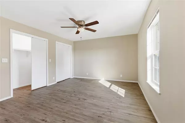 Bowie, TX 76230,109 E Williams Street