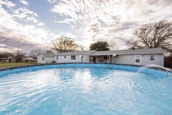 Quinlan, TX 75474,7253 County Road 2294