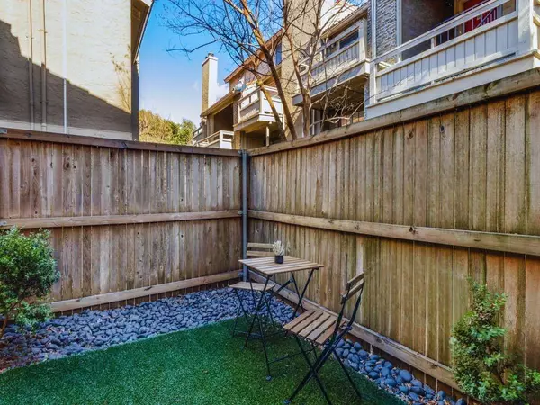 Dallas, TX 75206,5200 Martel Avenue #9B