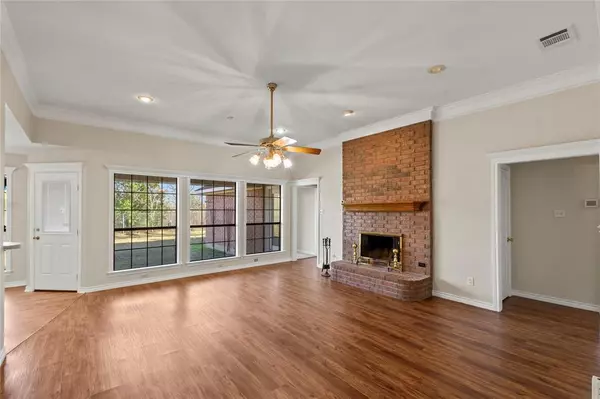 Kemp, TX 75143,18288 Acre Lane