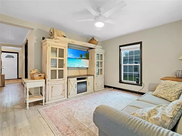 Howe, TX 75459,604 S Maple Street