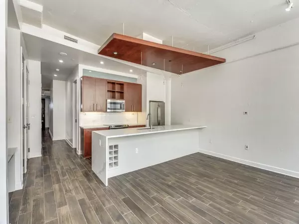 Fort Worth, TX 76107,2600 W 7th Street #1613