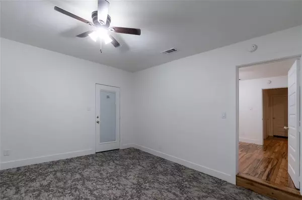 Dallas, TX 75215,2723 Bethurum Avenue