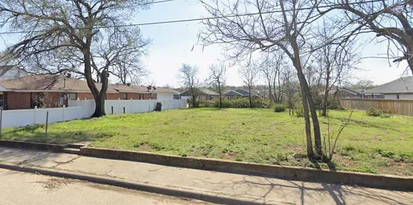 Dallas, TX 75212,1822 Duluth St.