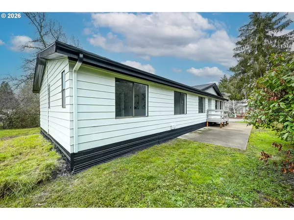 Roseburg, OR 97470,102 MOLALLA CT