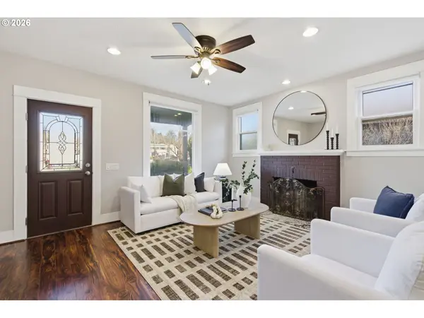 Camas, WA 98607,624 NE 2 ND AVE