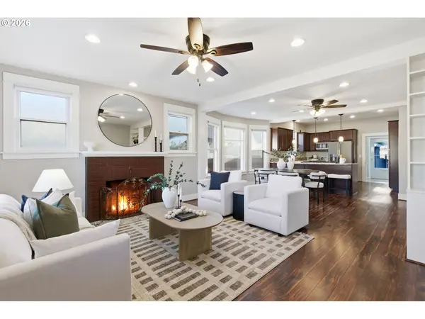 Camas, WA 98607,624 NE 2 ND AVE