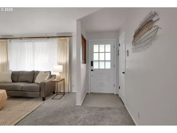 Eugene, OR 97404,240 DIBBLEE LN