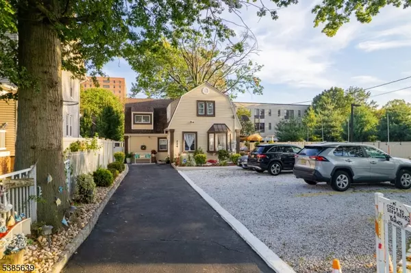 Elizabeth City, NJ 07202,224 Edgar Pl