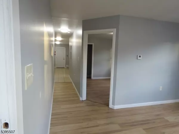 Perth Amboy City, NJ 08861,768B State St