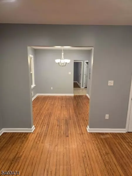 Irvington Twp., NJ 07111,12 Roosevelt Ter