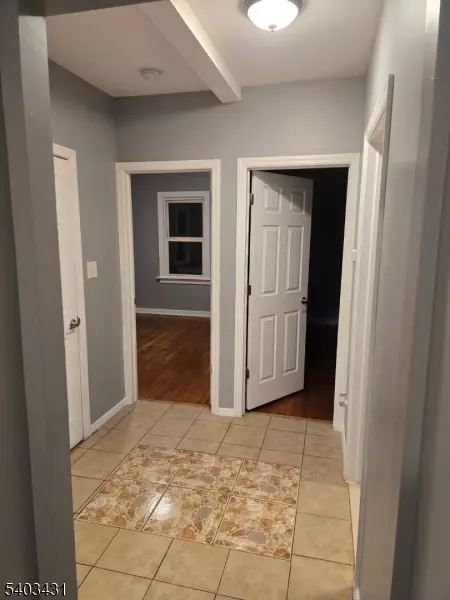 Irvington Twp., NJ 07111,12 Roosevelt Ter