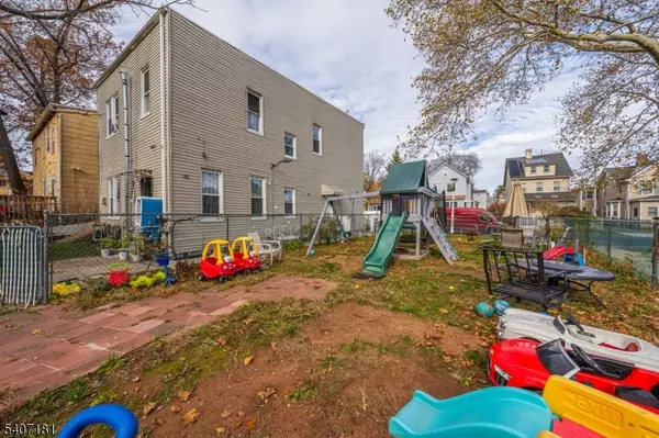 East Orange City, NJ 07018,311 Elmwood Ave