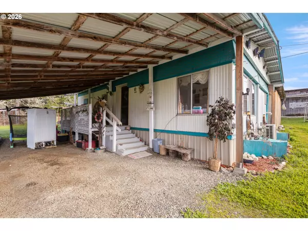 Camas Valley, OR 97416,146 CRATER RD