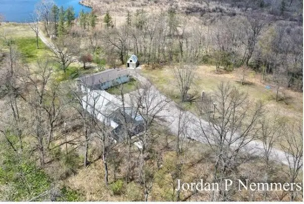 12375 Overlook DR NE, Oakfield Twp, MI 48838