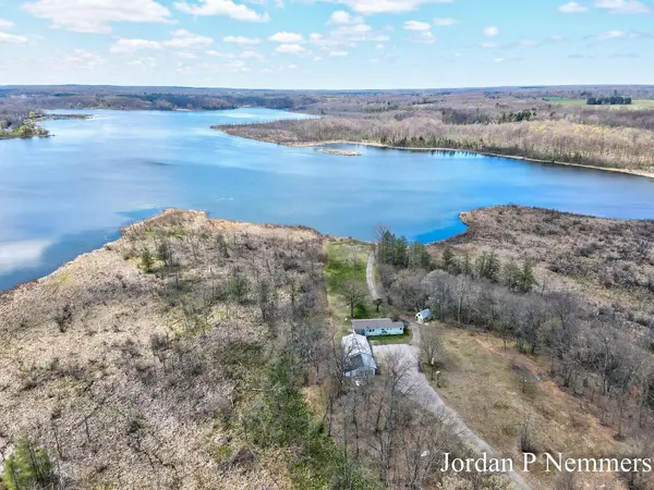 12375 Overlook DR NE, Oakfield Twp, MI 48838