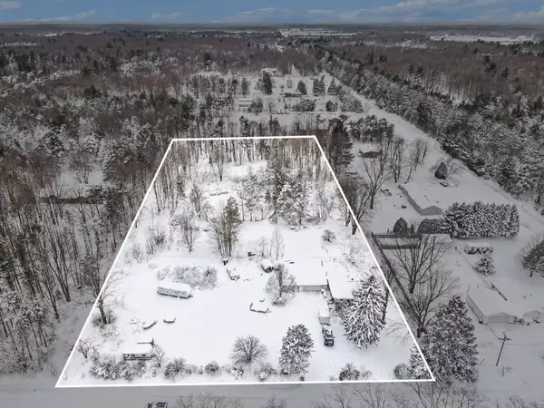 4249 S Hilton Park RD, Fruitport, MI 49415