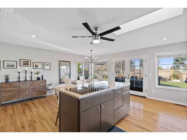 Portland, OR 97220,11821 NE SISKIYOU ST