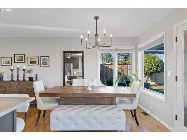 Portland, OR 97220,11821 NE SISKIYOU ST