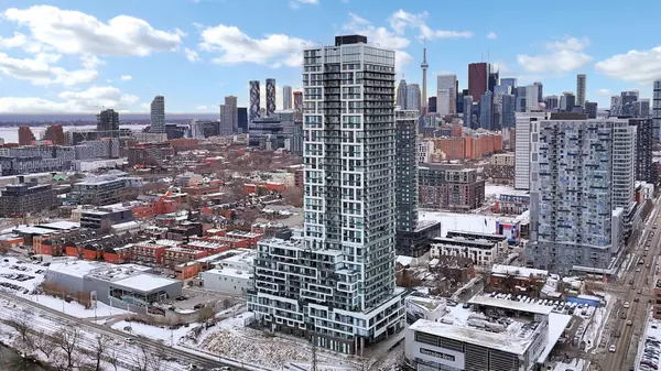 5 Defries ST #925, Toronto C08, ON M5A 0W7