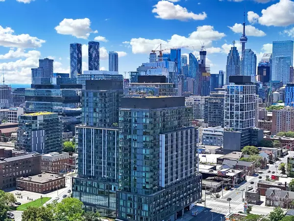 50 Power ST #819, Toronto C08, ON M5A 0V3