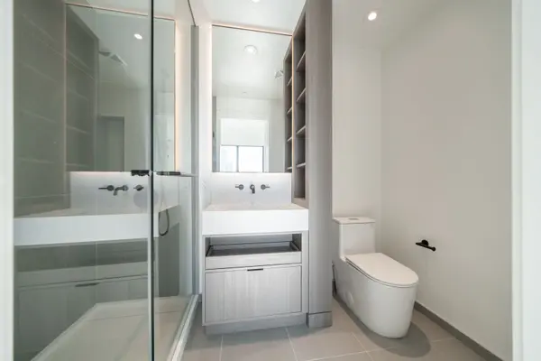 Toronto C08, ON M4Y 0J1,55 Charles ST E #1705