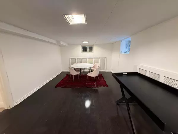 Toronto C03, ON M5P 2L1,17 Braemar AVE #Lower