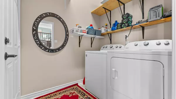 Oshawa, ON L1G 7Y3,1814 Edenwood DR