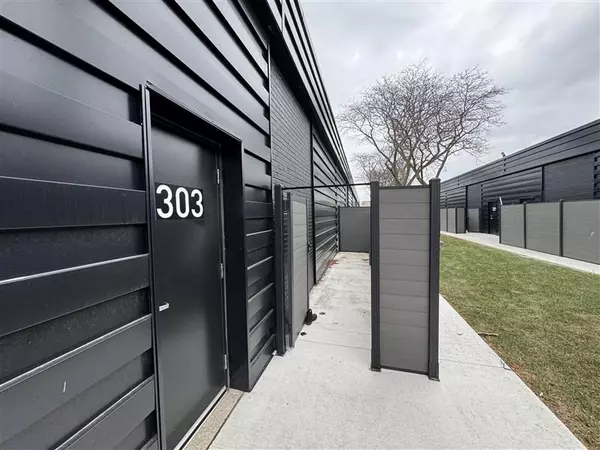 Toronto E04, ON M1L 4C3,777 Warden AVE #303