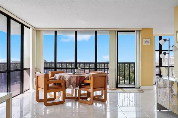 Hallandale Beach, FL 33009,2017 S Ocean Dr #710