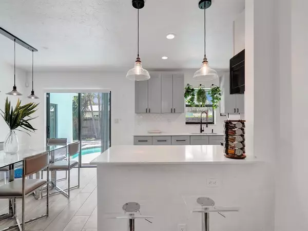 Pompano Beach, FL 33062,1561 SE 24th Ter