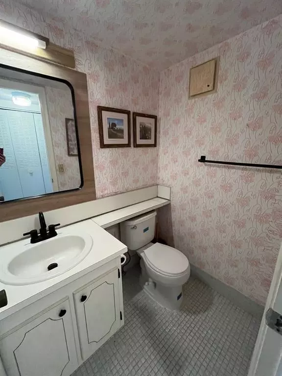 Deerfield Beach, FL 33442,166 Farnham G #166