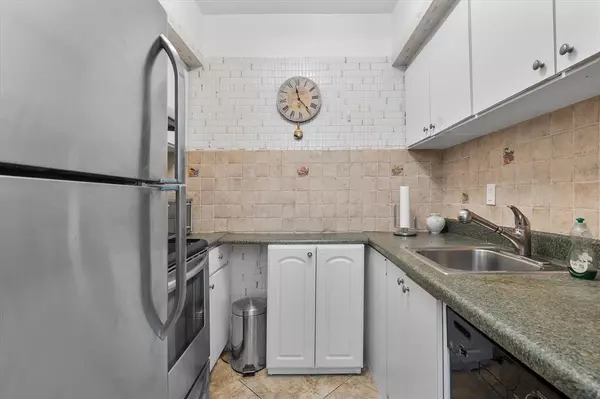 Hallandale Beach, FL 33009,500 Layne Blvd #18