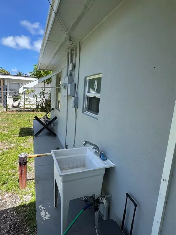 Pompano Beach, FL 33064,1611 NE 32 Street