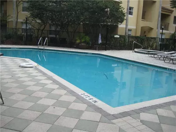 Plantation, FL 33324,741 N Pine Island Rd #214